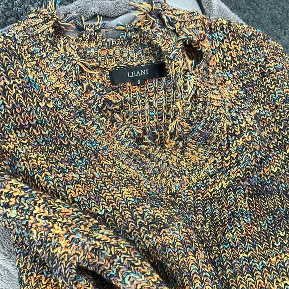 leani • rainbow distressed hem sweater size small - Picture 10 of 10